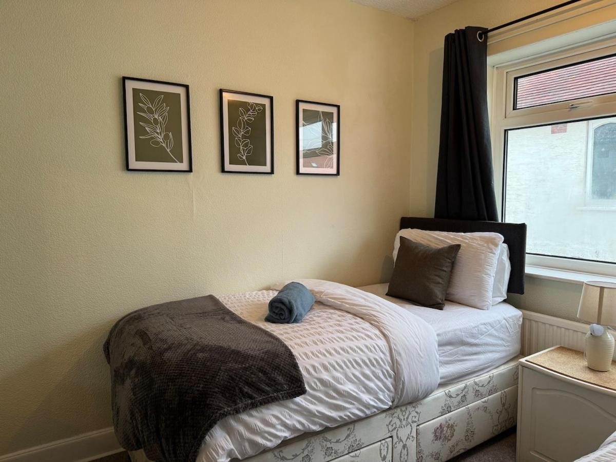Cosy Seaside Retreat Near Blackpool Apartment